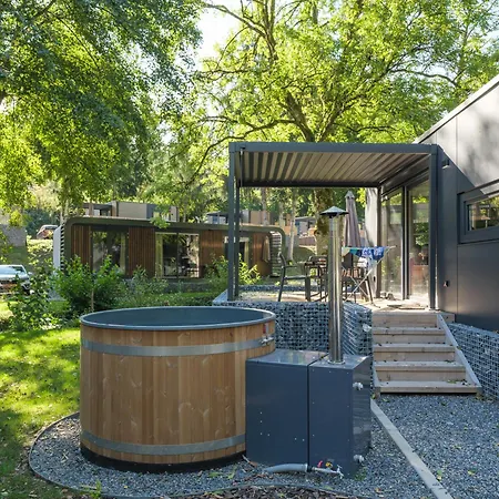 Sauwer With Hot Tub - 6 Guests *