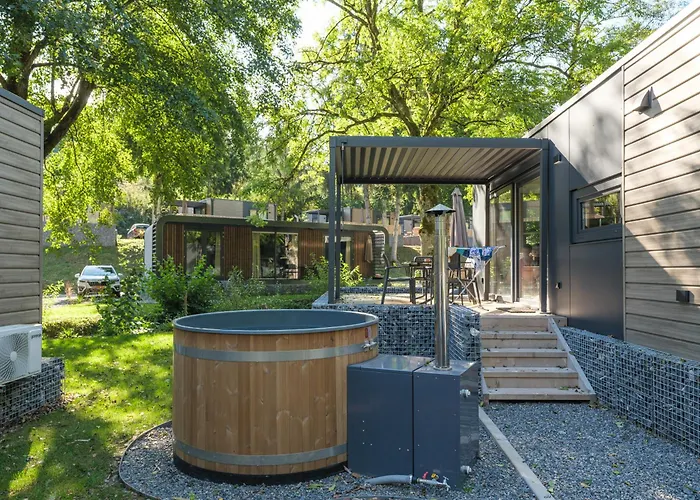 Sauwer With Hot Tub - 6 Guests *